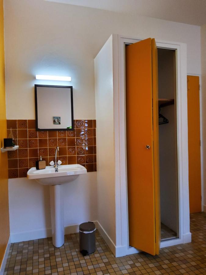Chez Jollyjune, A Moins D'Une Heure Du Mont Saint Michel Champeaux Εξωτερικό φωτογραφία